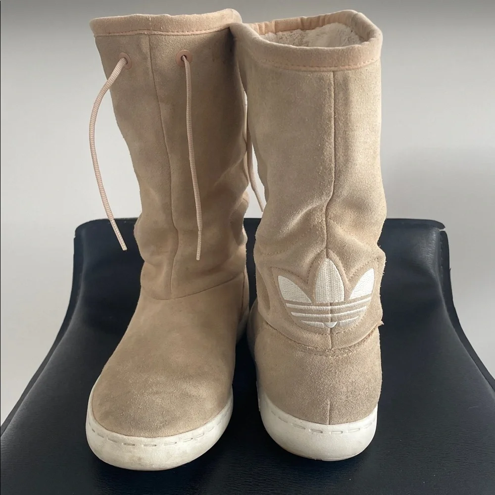 Adidas Winter Tan Suede Boots - Trefoil Logo - Fully Lined With Faux Fur lined - Picture 7 of 16